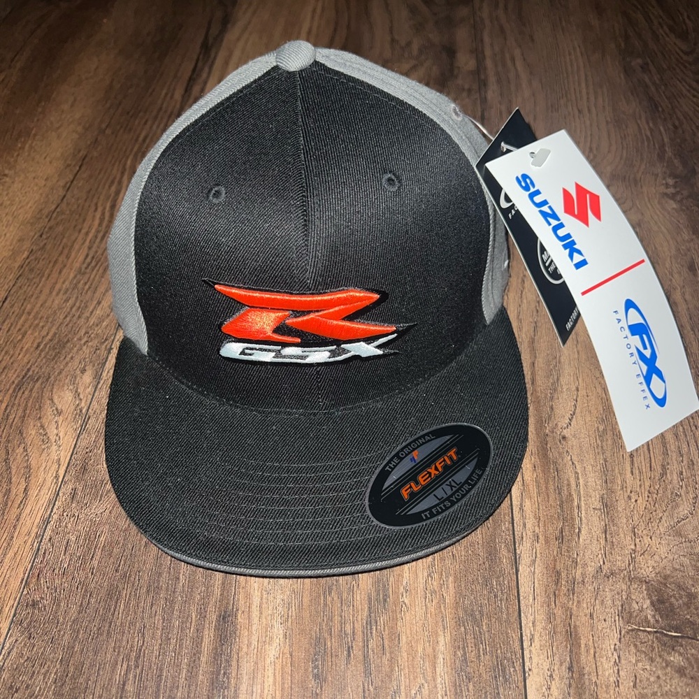 NWT Men’s Flex Fit Suzuki GSX Logo Hat Size L/XL.